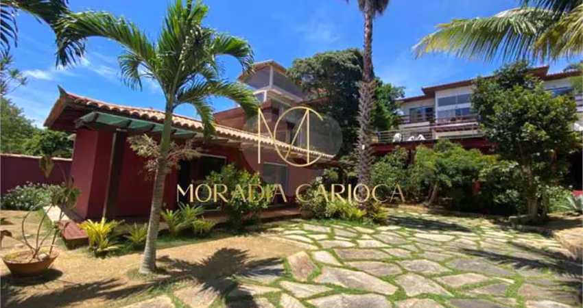Casa com 6 quartos à venda em Ferradura - RJ