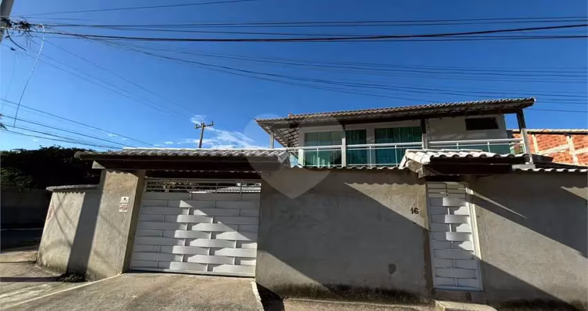 Casa com 4 quartos à venda em Tucuns - RJ