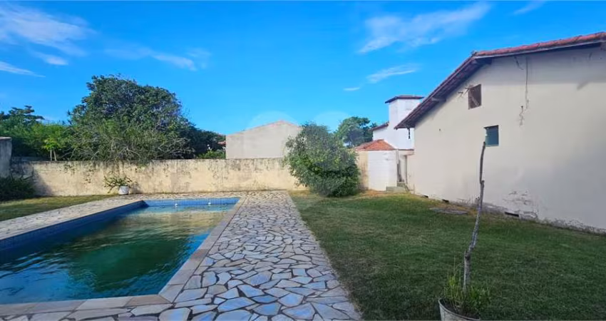 Casa com 3 quartos para locação em Praia Rasa - RJ