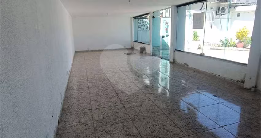 Salão Comercial para locação em Bosque De Geribá - RJ