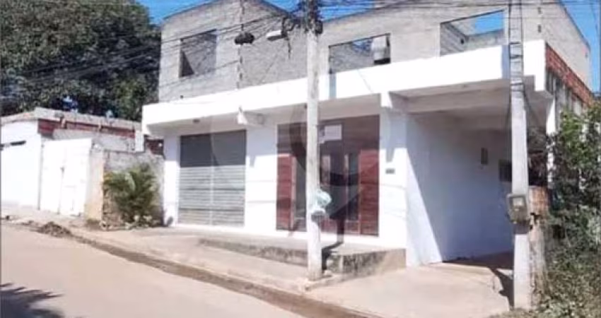Terreno com 3 quartos à venda em Rasa - RJ