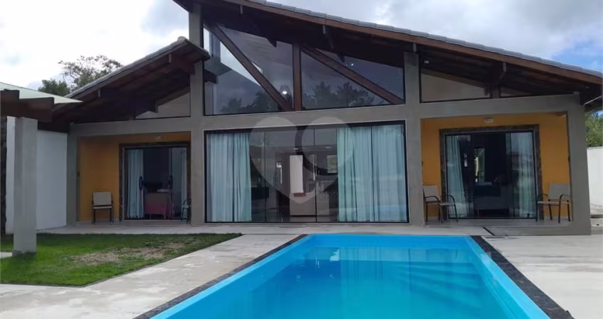 Casa com 3 quartos para locação em Marina - RJ
