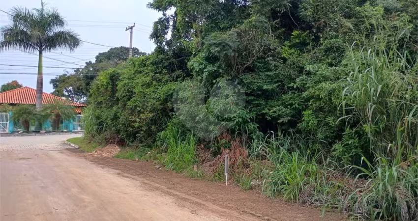 Terreno à venda em Caravelas - RJ