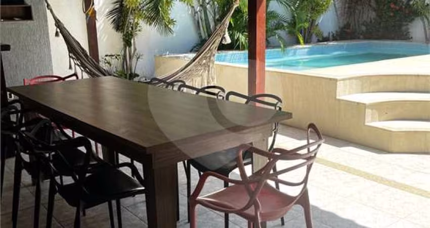 Condomínio com 4 quartos à venda em Peró - RJ