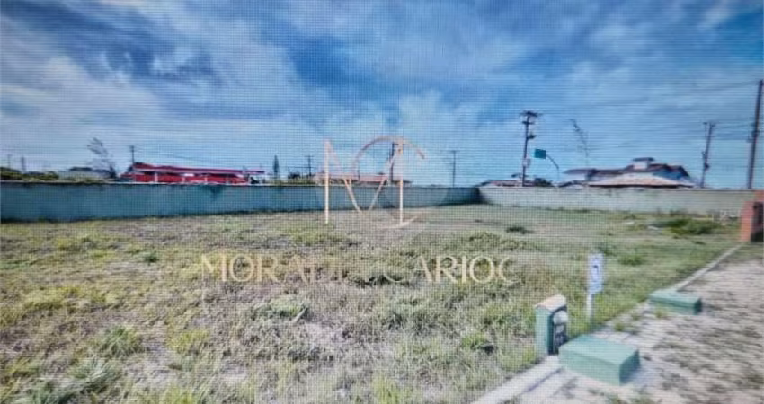 Terreno à venda em Praia Rasa - RJ