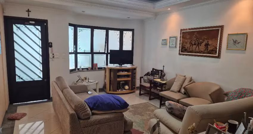 Lindo sobrado à venda no tatuapé com 100 m2 de área construída, distribuídos em 03 dormitórios