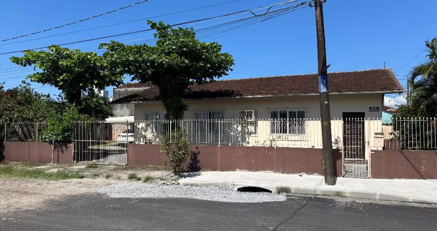 Casa  residencial e Comercial avebada - Bairro Bucareim -Joinville- R$650.000,00