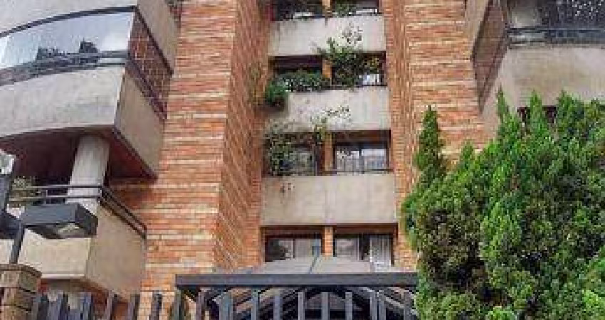 Apartamento em Moema pássaros 4 vagas mais depósitos, 4 dor. sendo 3 suítes, 220m²
