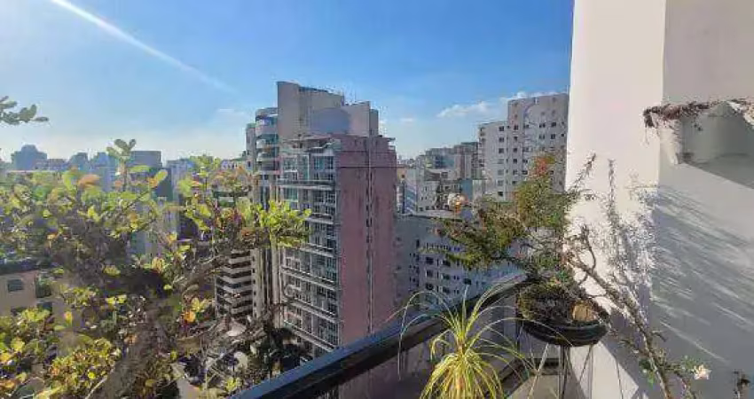 Apartamento com 90m², totalmente modernizado em Moema p