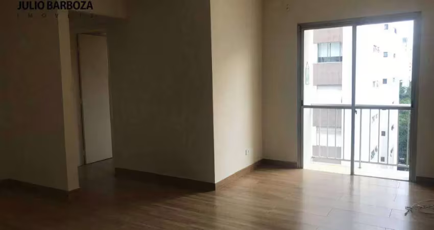 Apartamento reformado,em Moema pássaros, 70m, 2 dormtiórios, 2 banheiros, sacada, e 1 vaga de garagem