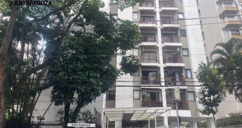Apartamento com 1 dormitório, sacada, e 1 vaga de garagem, em moema pássaros