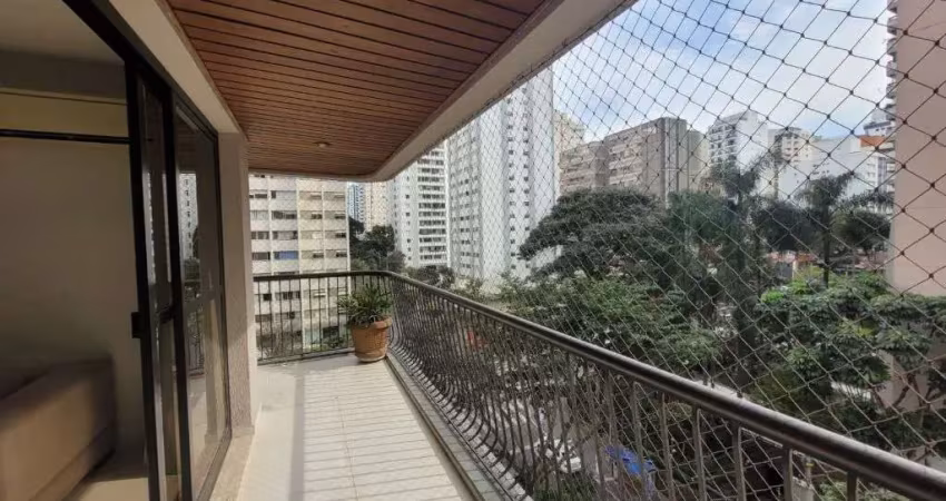Apartamento em moema pássaros, modernizado com 4 dormitórios, 170m²sendo 2 suítes, 2 vagas de garagem, mais depósito, e vagas paras visitantes
