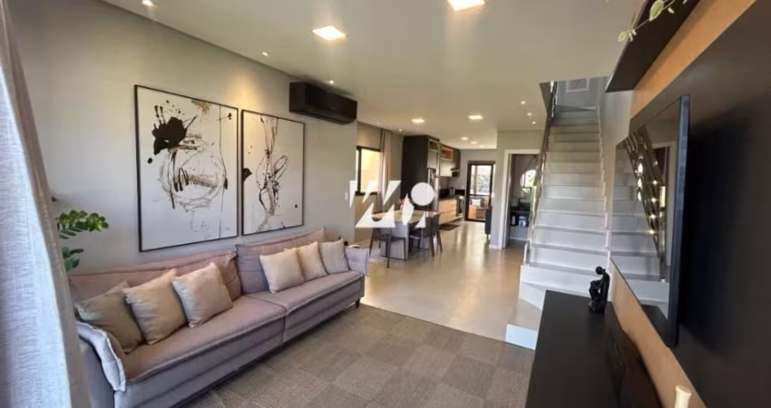 Sobrado com 3 quartos sendo 1 suíte, com piscina