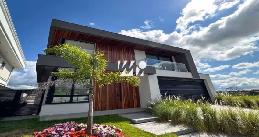 Casa com Piscina e 3 Quartos e Suítes na Pedra Branca