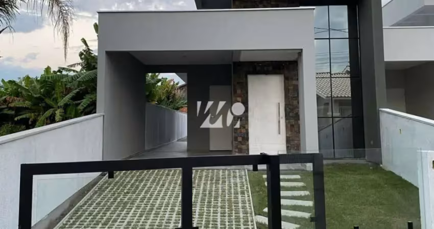 Casa 2 Quartos com 1 Suíte e 77m² - Aririu