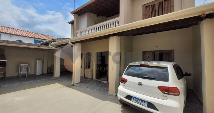 Sobrado com 5 dormitórios à venda, 240 m² por R$ 750.000,00 - Martim de Sá - Caraguatatuba/SP