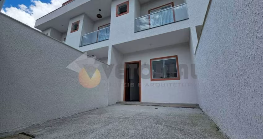 Sobrado com 2 quartos, 74 m², à venda por R$ 360.000,00 - Massaguaçu - Caraguatatuba/SP