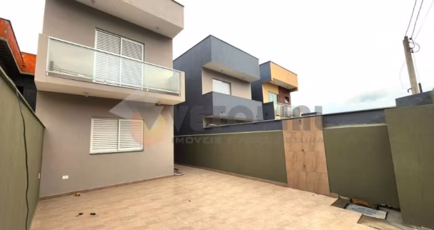 Sobrado com 3 dormitórios à venda, 138 m² por R$ 980.000,00 - P Cruz - São Sebastião/SP