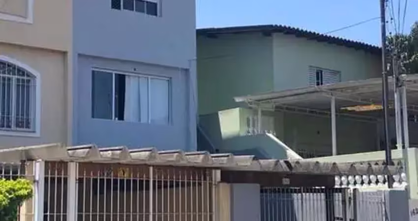 Sobrado 3 dorms (2 suítes), lareira e quintal amplo na vila nova mazzei – 220m²
