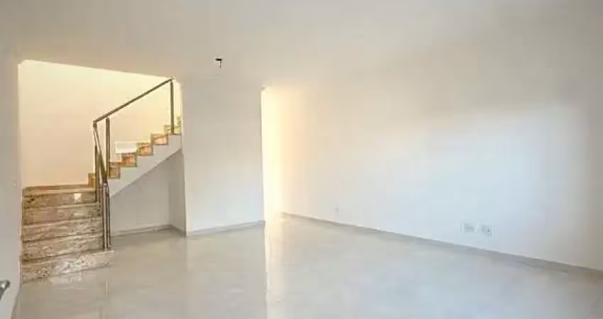 Sobrado com 3 dorms (1 suíte) e 2 vagas na vila romero – ótima localização