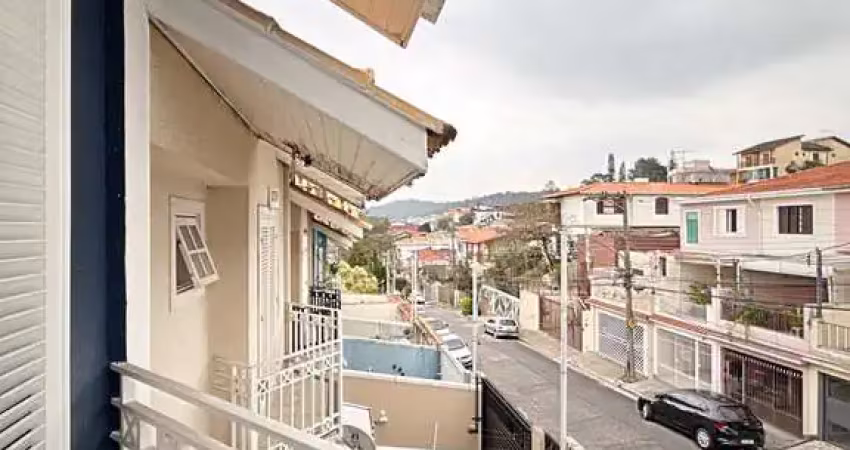 Sobrado moderno com 3 suítes, 3 vagas e móveis planejados 