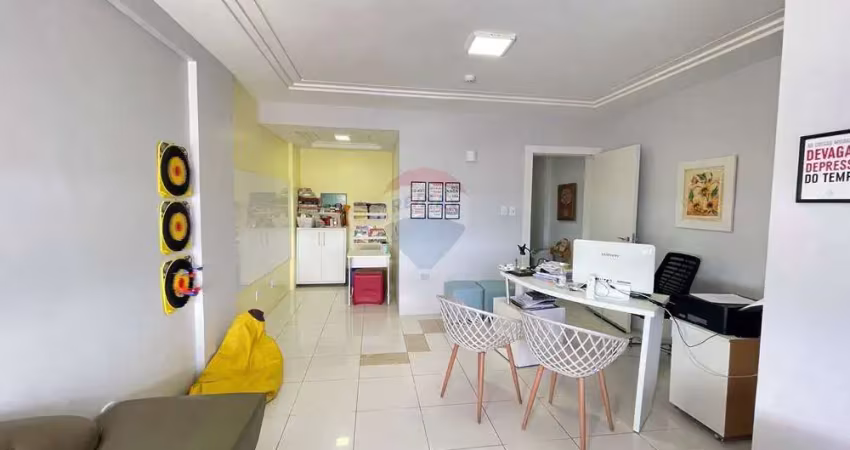 Sala comercial no prédio luiz cunha, treze de julho - r$240.000
