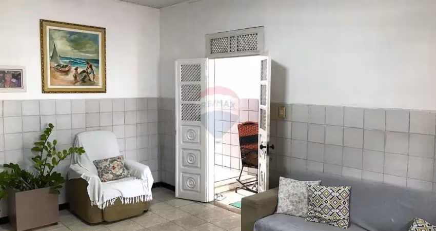 Vendo casa espaçosa com 6 quartos no siqueira campos, aracaju!