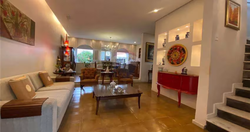 Vende-se casa frente leste, localizado na farolândia.
