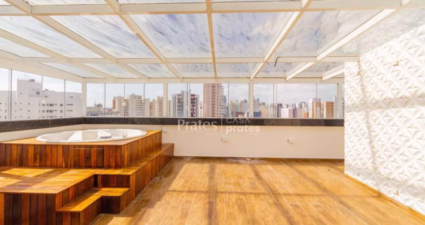 Luxuosa cobertura no Água Verde