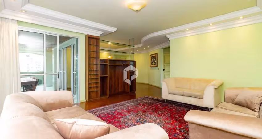 Apartamento com 4 quartos para alugar na Rua Herculano Carlos Franco de Souza, 401, Água Verde, Curitiba