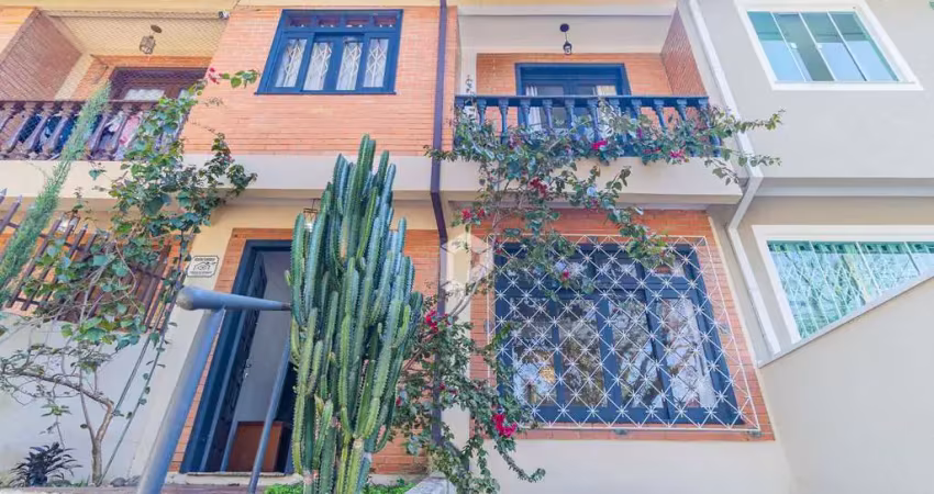 Casa com 3 quartos para alugar na Rua Ângelo Zeni, 238, Bom Retiro, Curitiba