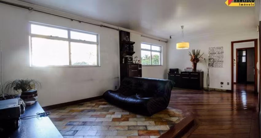 Apartamento à venda, 4 quartos, 1 suíte, 2 vagas, Centro - Divinópolis/MG