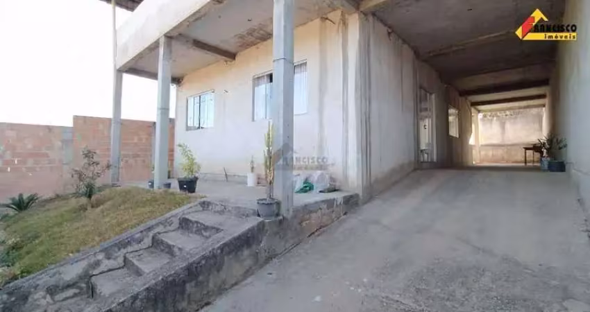 Casa à venda, 3 quartos, 1 suíte, 4 vagas, Marajo - Divinópolis/MG