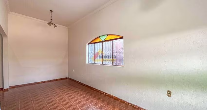 Casa à venda, 3 quartos, 1 suíte, 3 vagas, Danilo Passos - Divinópolis/MG