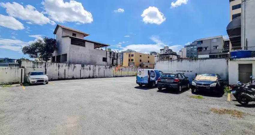 Terreno à venda no Centro, Divinópolis 