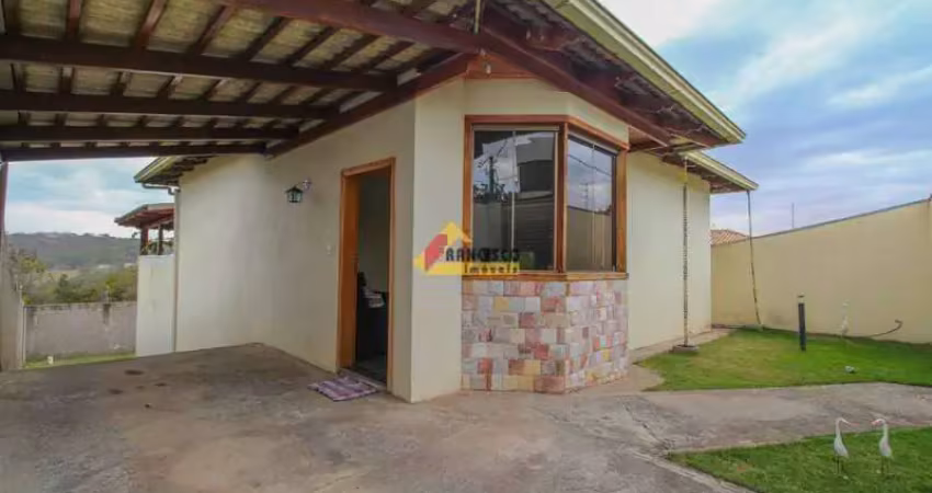 Casa à venda, 3 quartos, 4 vagas, Santo Antônio dos Campos - Divinópolis/MG