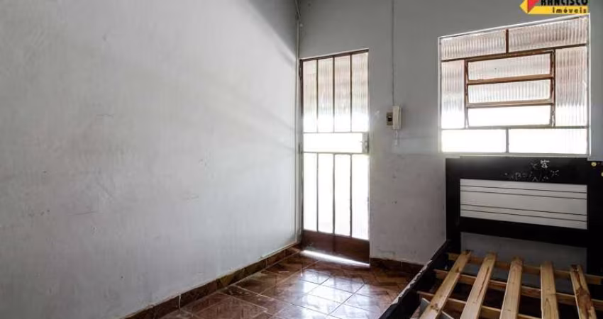 Casa à venda, 2 quartos, 4 vagas, Belvedere - Divinópolis/MG