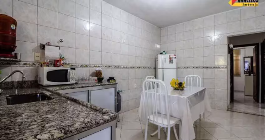 Casa à venda, 3 quartos, 3 vagas, Belvedere - Divinópolis/MG