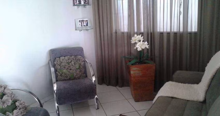 Casa à venda, 2 quartos, 2 vagas, Ermida - Divinópolis/MG