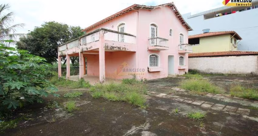 Casa à venda, 6 quartos, 4 vagas, Bom Pastor - Divinópolis/MG