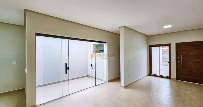 Casa à venda, 3 quartos, 1 suíte, 3 vagas, Vila Romana - Divinópolis/MG