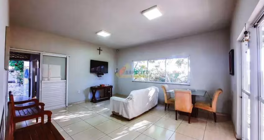 Sítio à venda, 3 quartos, 1 vaga, Ermida - Divinópolis/MG