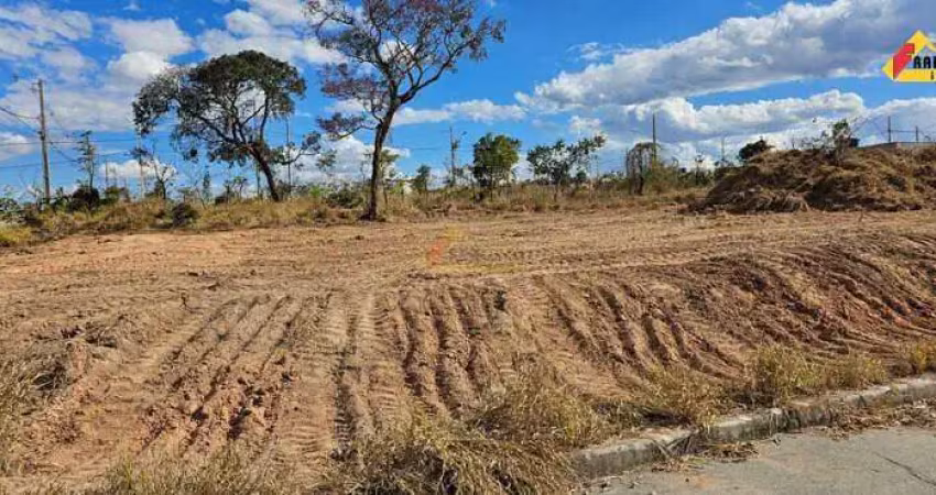 Terreno à venda no Residencial Lagoa Park, Divinópolis 