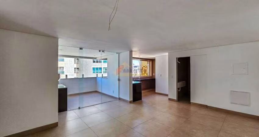 Apartamento à venda, 3 quartos, 2 suítes, 2 vagas, Centro - Divinópolis/MG
