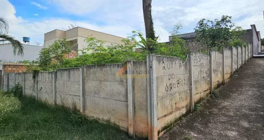 Terreno à venda no Jardim Candelária, Divinópolis 