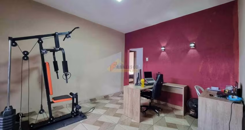 Casa à venda, 5 quartos, 1 suíte, 2 vagas, Icaraí - Divinópolis/MG
