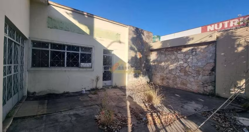 Casa Comercial à venda, 5 quartos, Centro - Divinópolis/MG