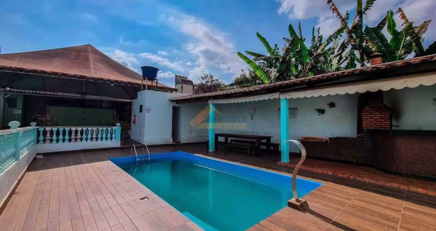 Casa Comercial à venda, 5 quartos, 1 suíte, São Caetano - Divinópolis/MG