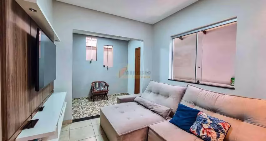 Casa à venda, 4 quartos, 2 suítes, 2 vagas, Belvedere - Divinópolis/MG
