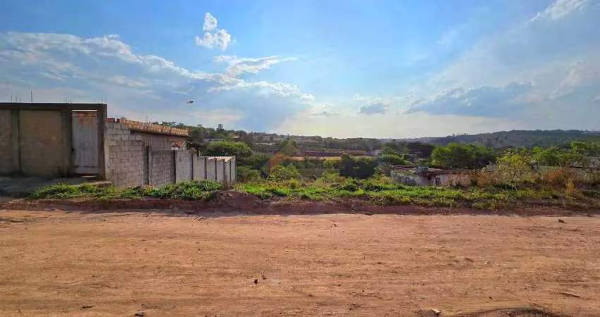 Terreno à venda no Santo André, Divinópolis 